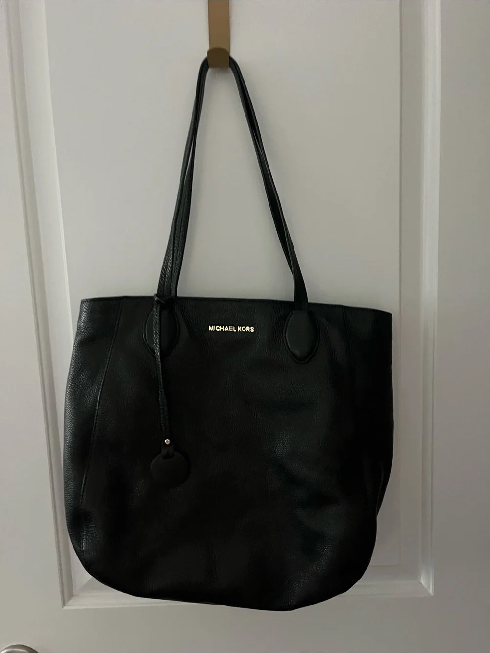 Classic Michael Kors Black Leather Tote Bag - Minimalist Everyday Carry